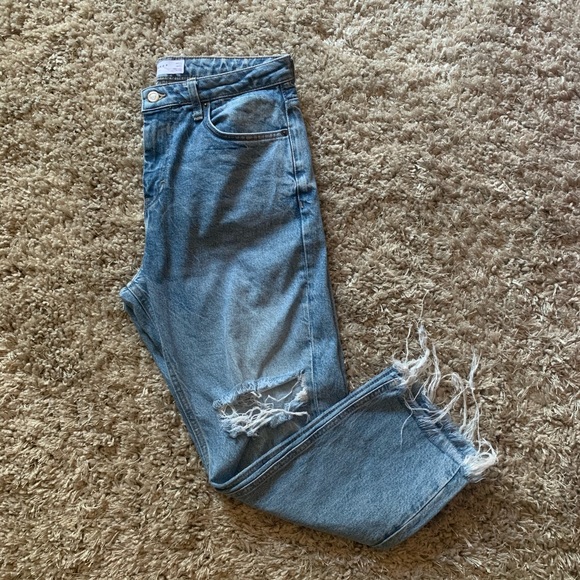 Topshop Denim - Topshop Ripped Straight Leg Jeans